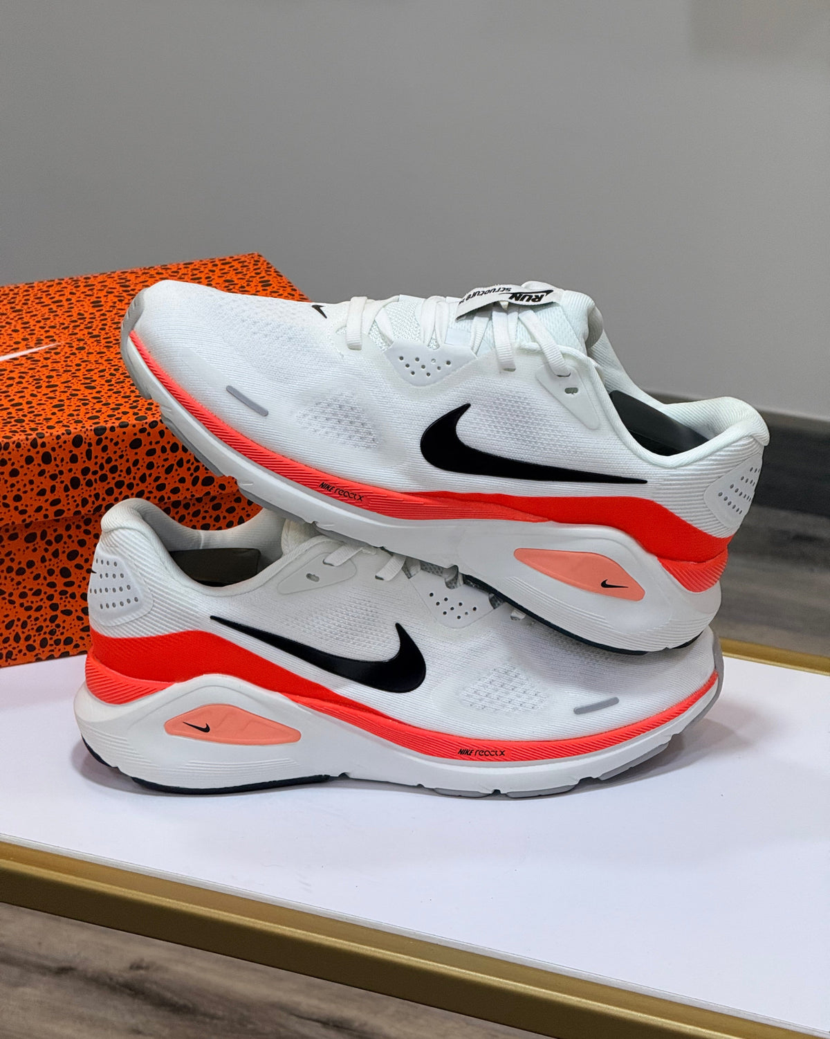 NIKE STRUCTURE 26