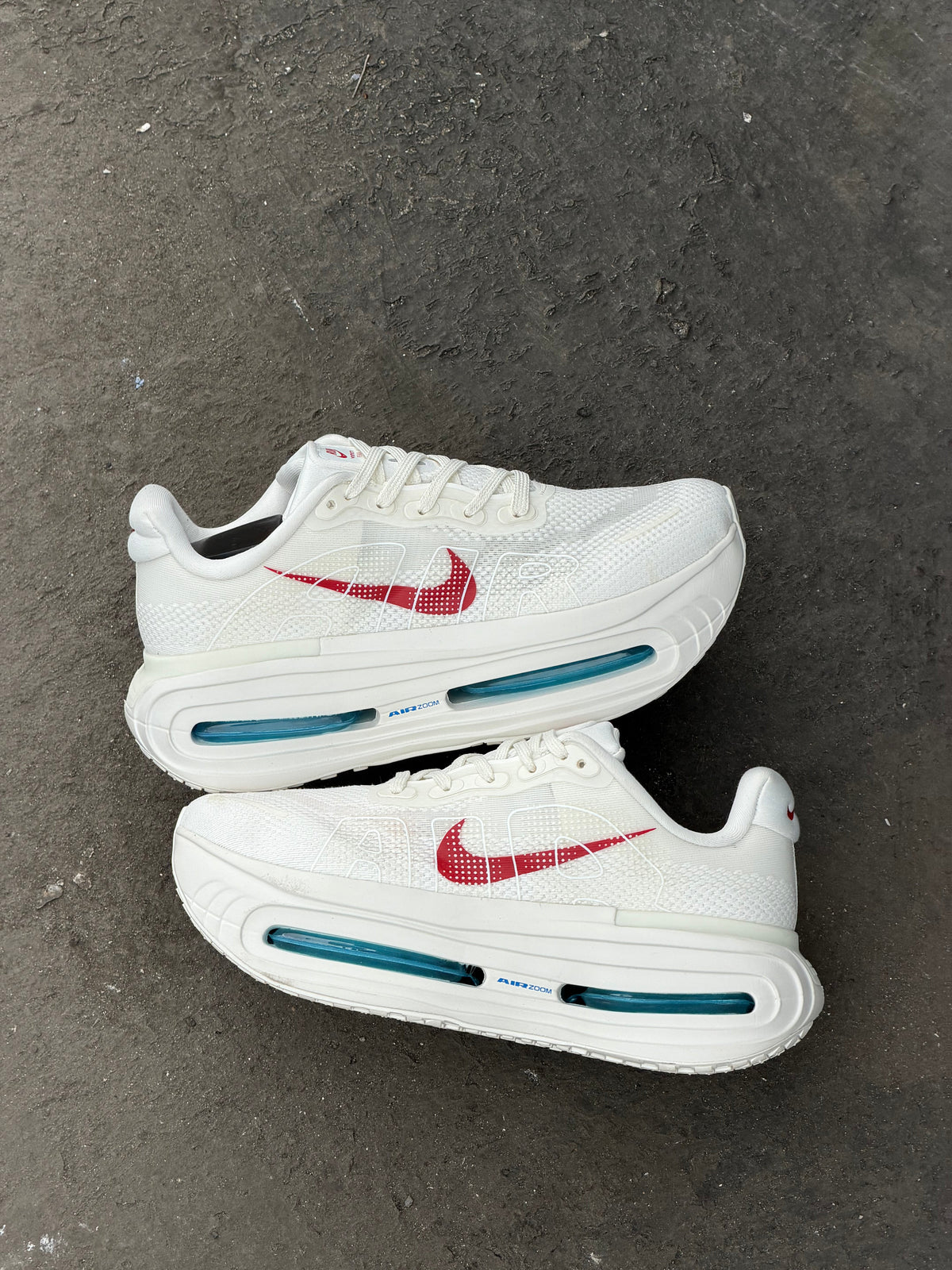 NIKE VOMERO PREMIUM