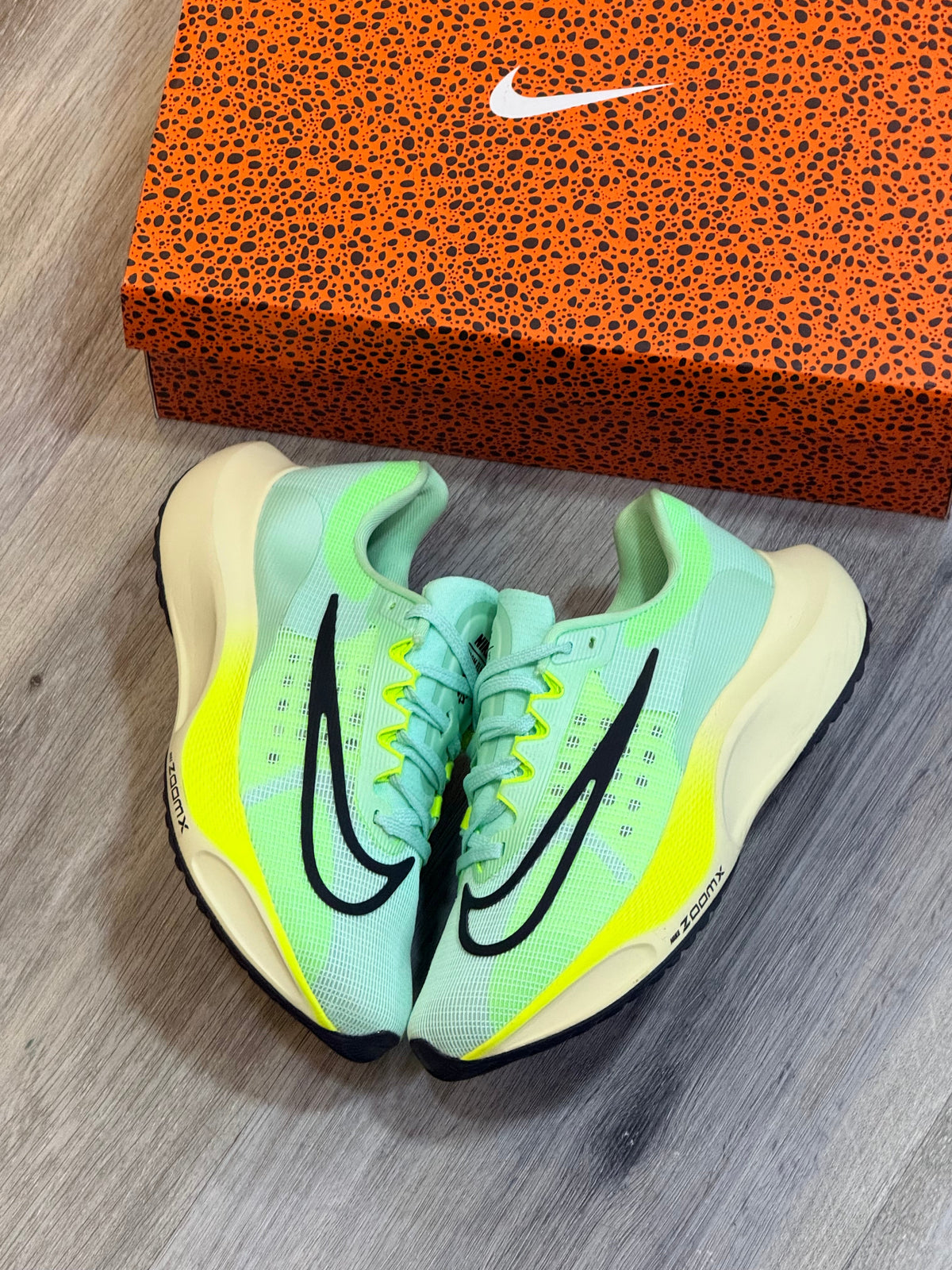 NIKE ZOOM FLY 5