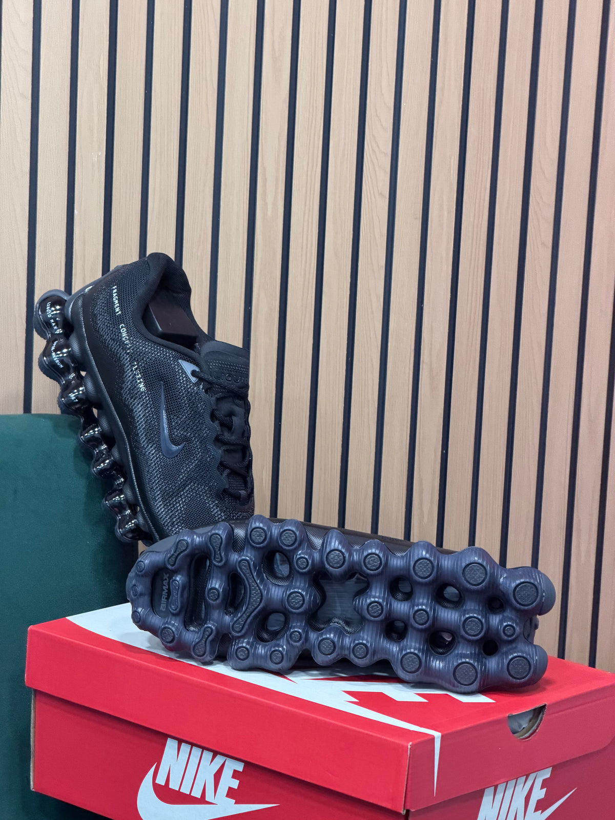 NIKE AIR MAX