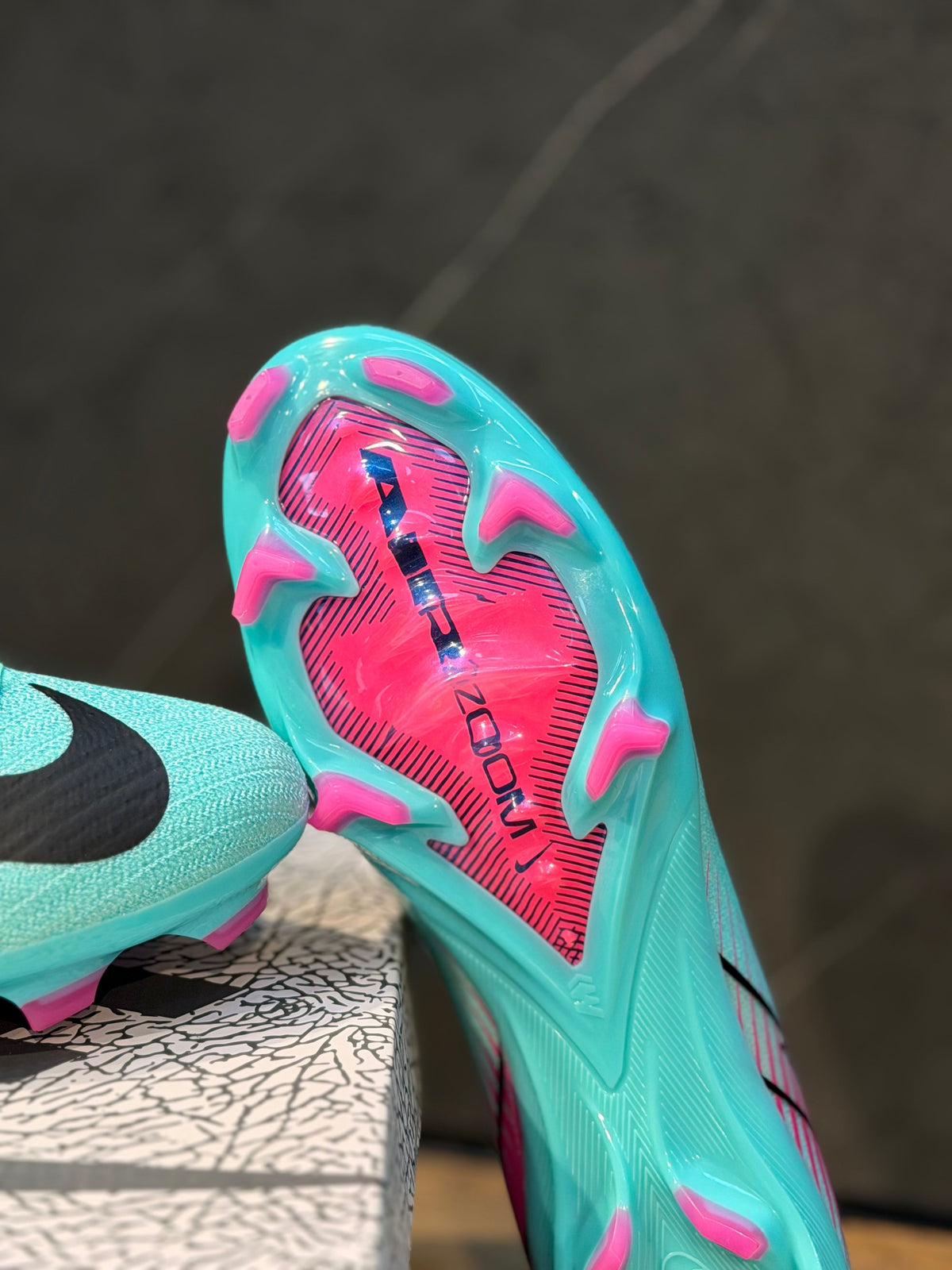 NIKE GUAYO GAMA MEDIA