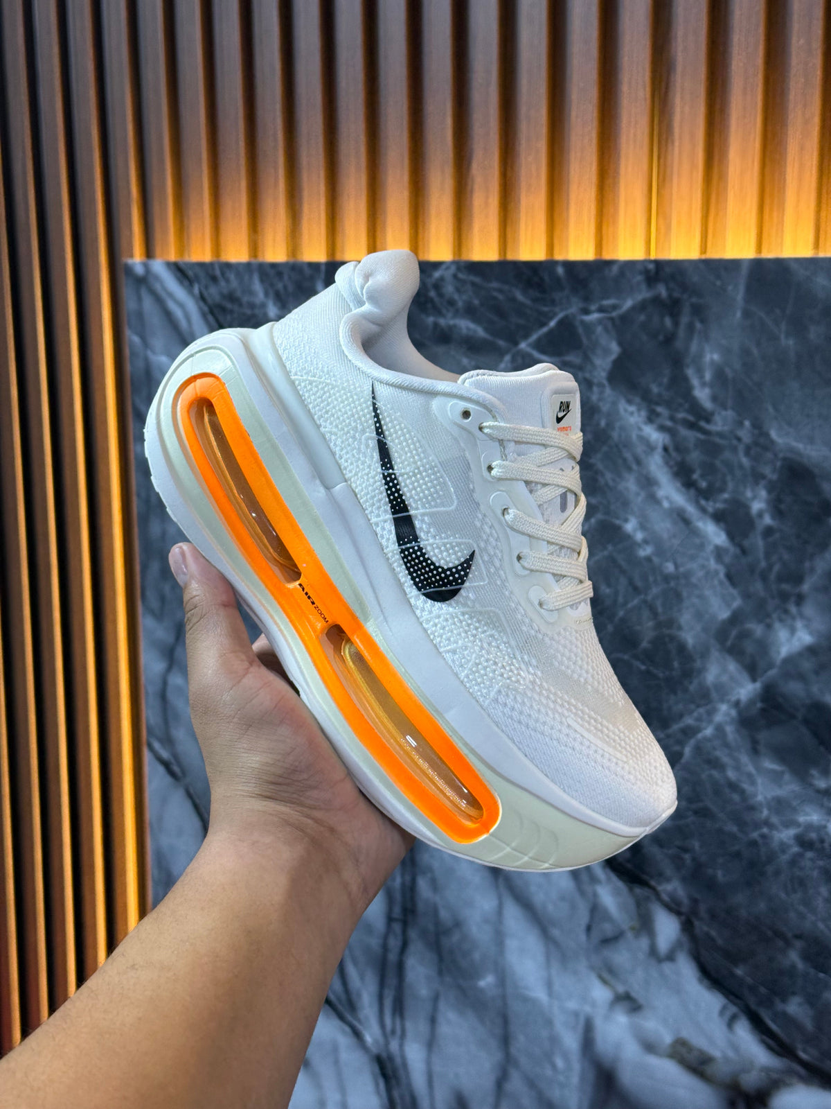 NIKE VOMERO PREMIUM