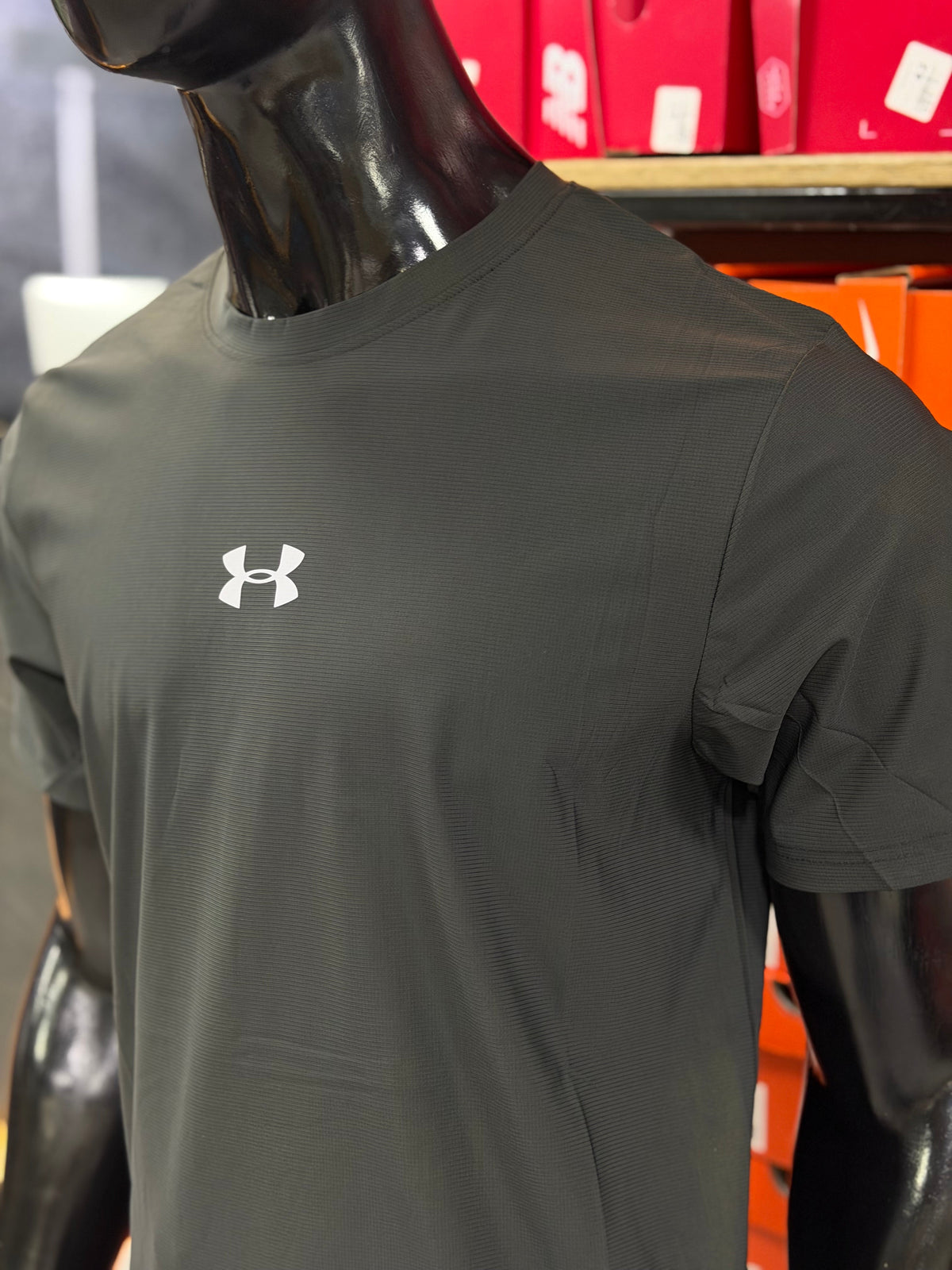 UNDER ARMOUR TELA DRIFIT