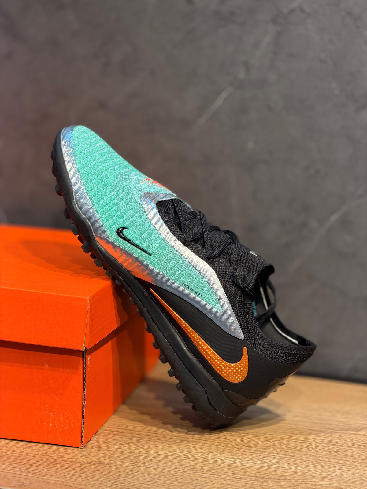 NIKE TORRETIN