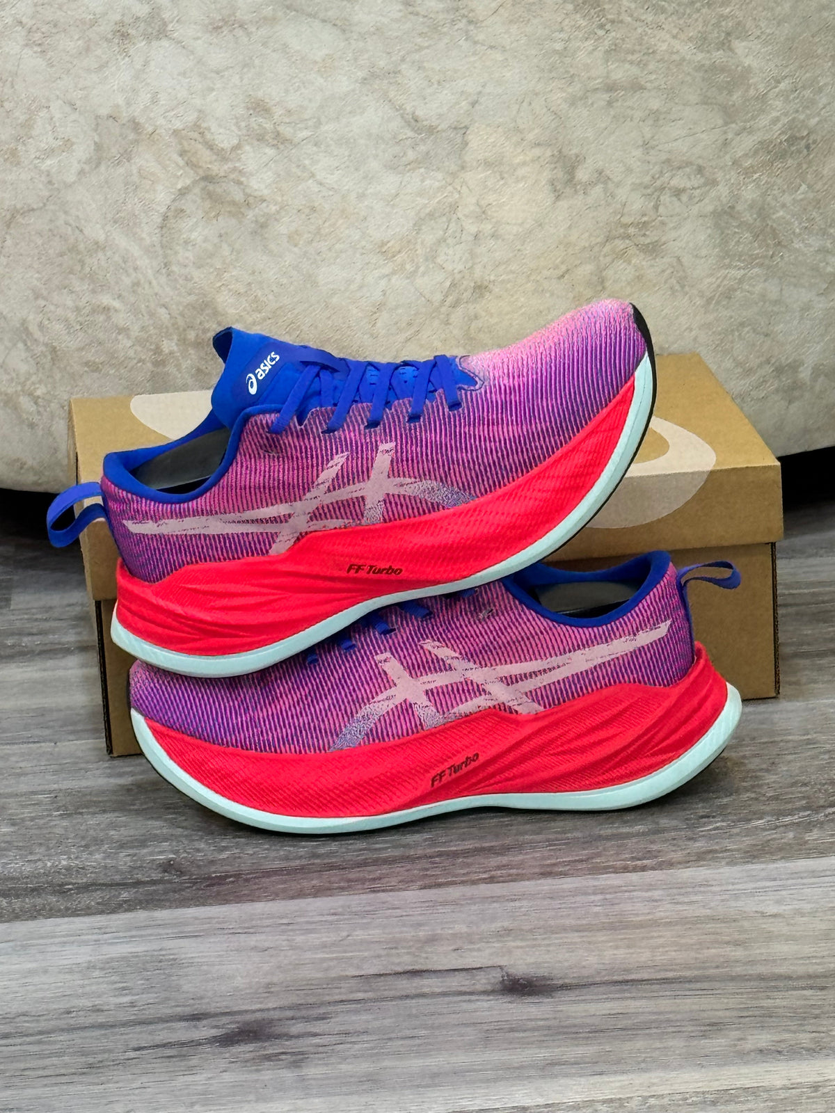 ASICS SUPERBLAST