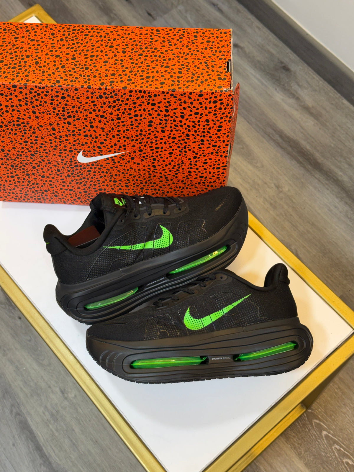 NIKE VOMERO PREMIUM
