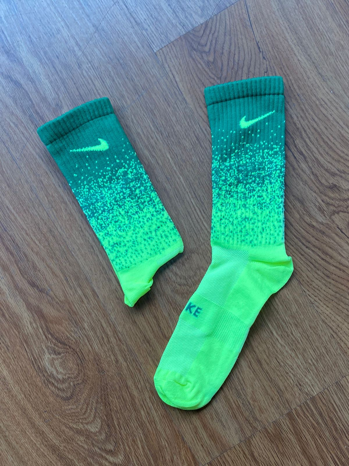 NIKE
