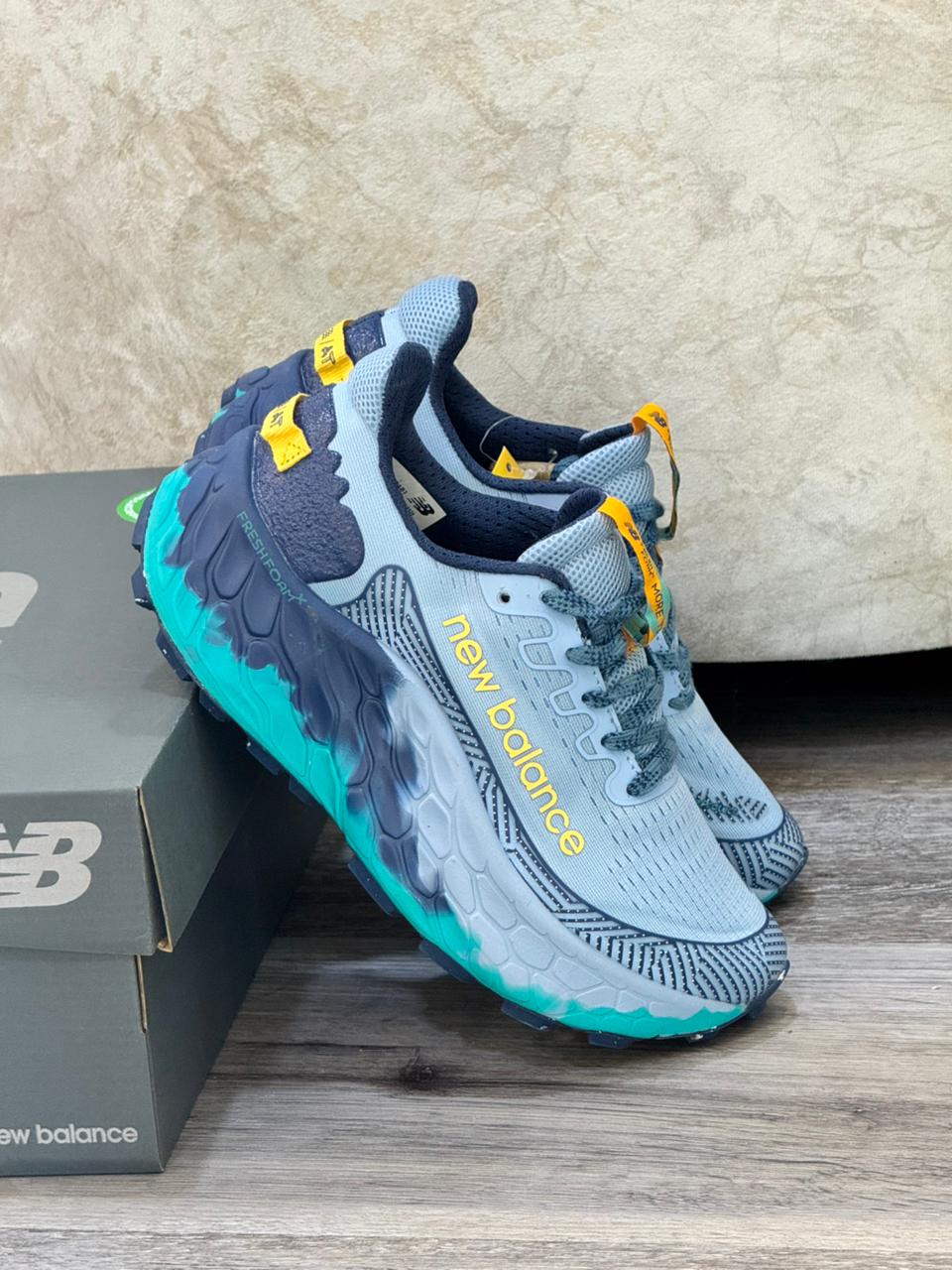 NEW BALANCE MORE V4 DAMA