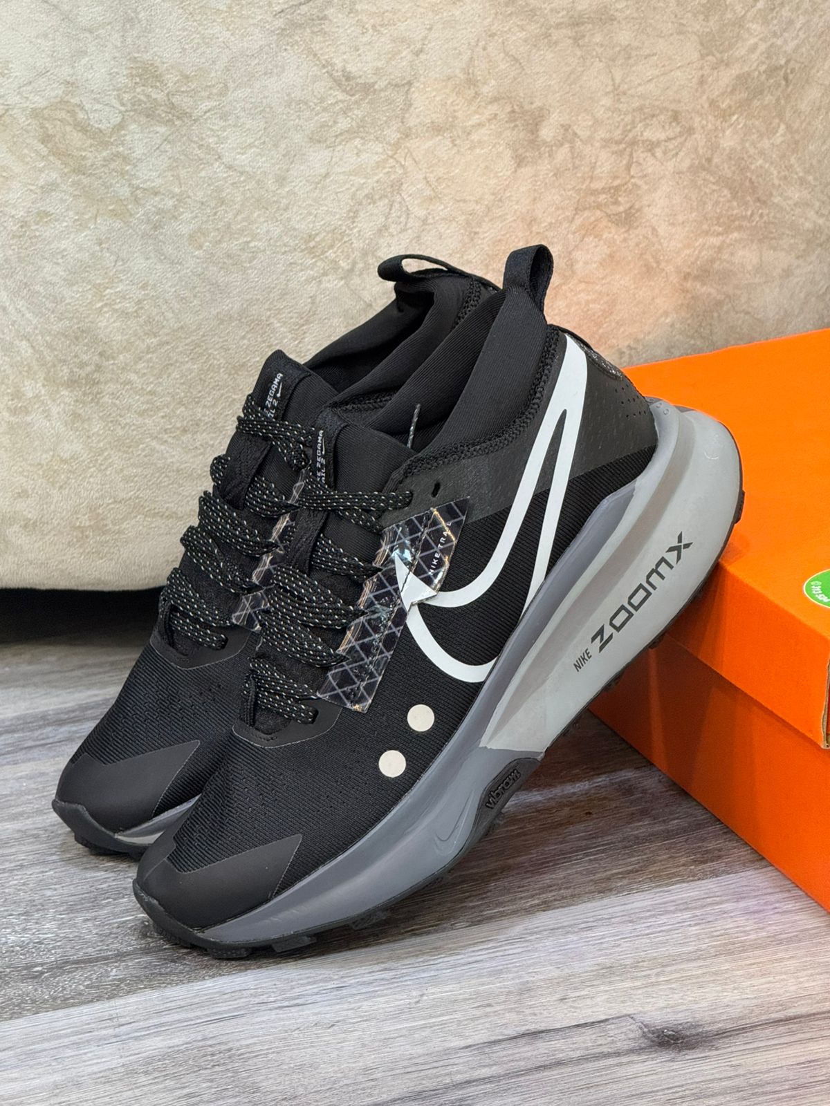 NIKE ZEGAMA HOMBRE