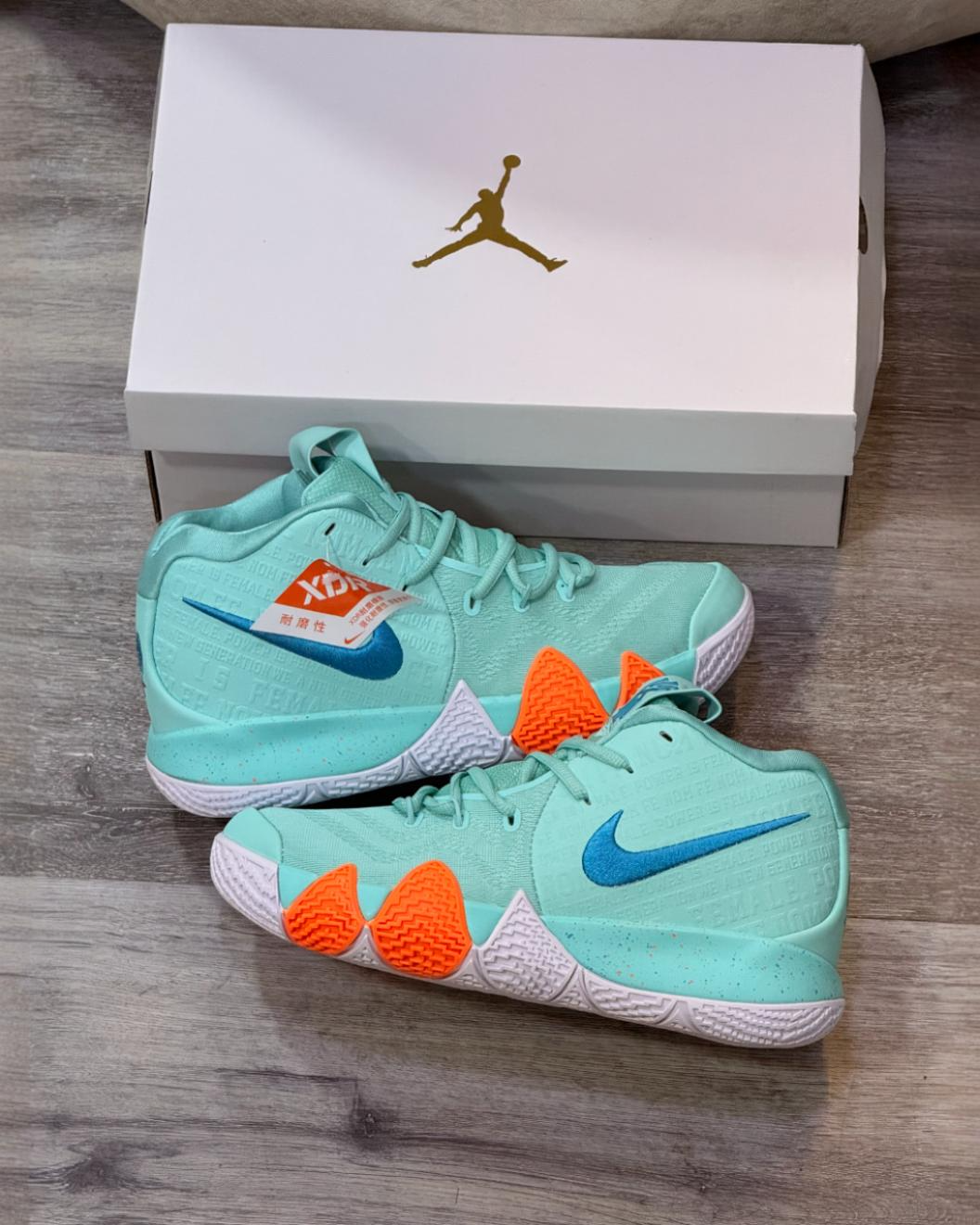 NIKE KYRIE 4 EP '90S'